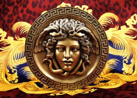 versace medusa logo|why does versace use medusa.